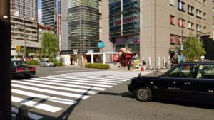 キレイモ有楽町への道順2 交差点